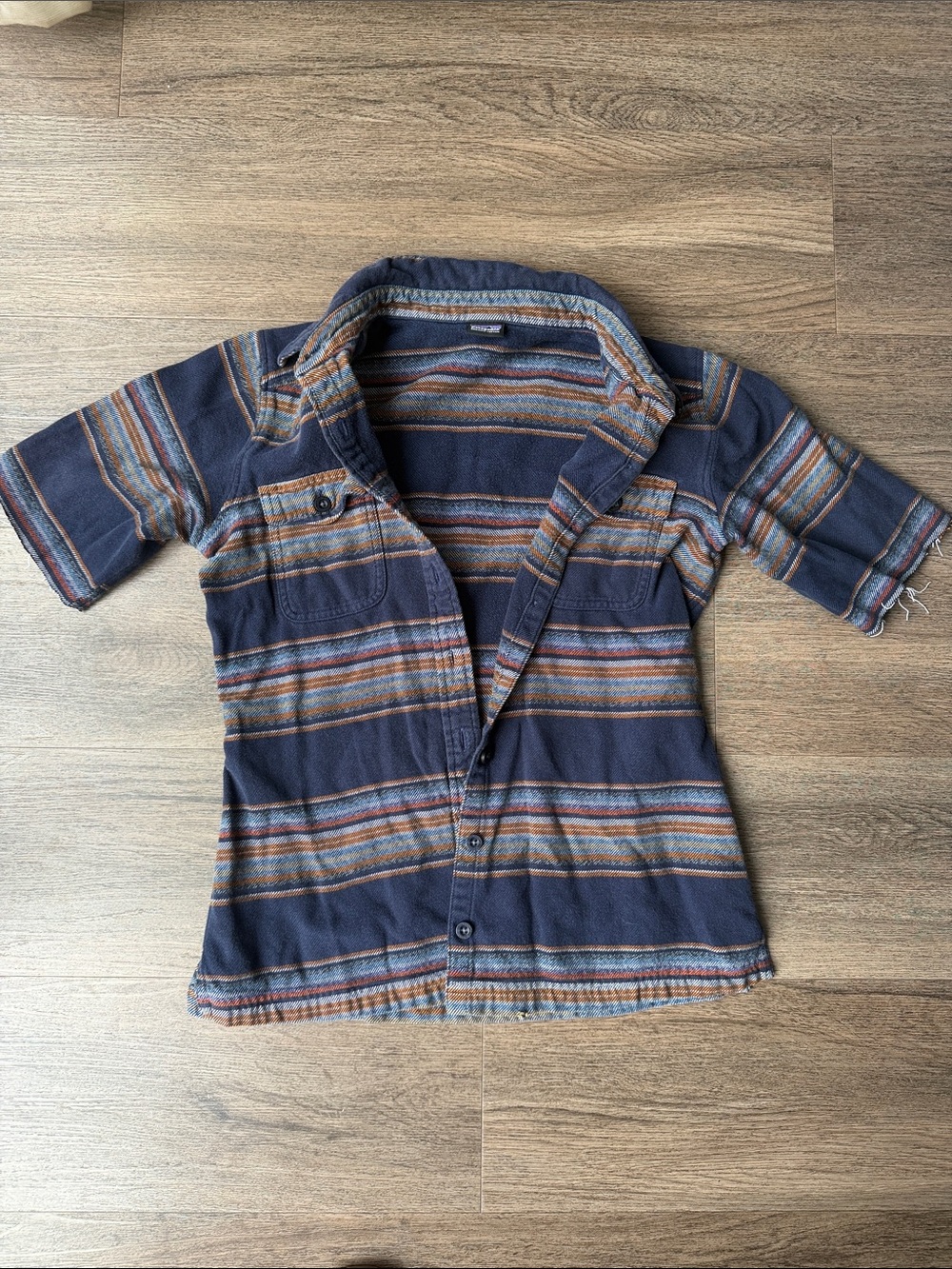 Patagonia Organic Cotton Striped Button Up Shirt Navy Rust Short Sleeve (Small)
